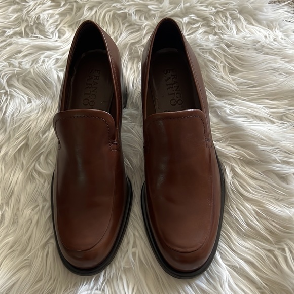 Franco Sarto Women’s Leather Closed Toe Loafer Size 8 1/2 - Picture 1 of 16